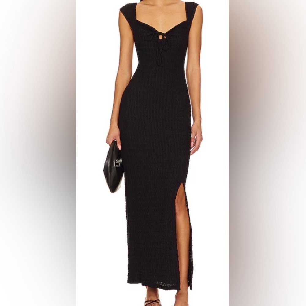 FREE PEOPLE Eleni Bodycon Black Maxi Dress
Sweetheart Neck Side Slit Black XL